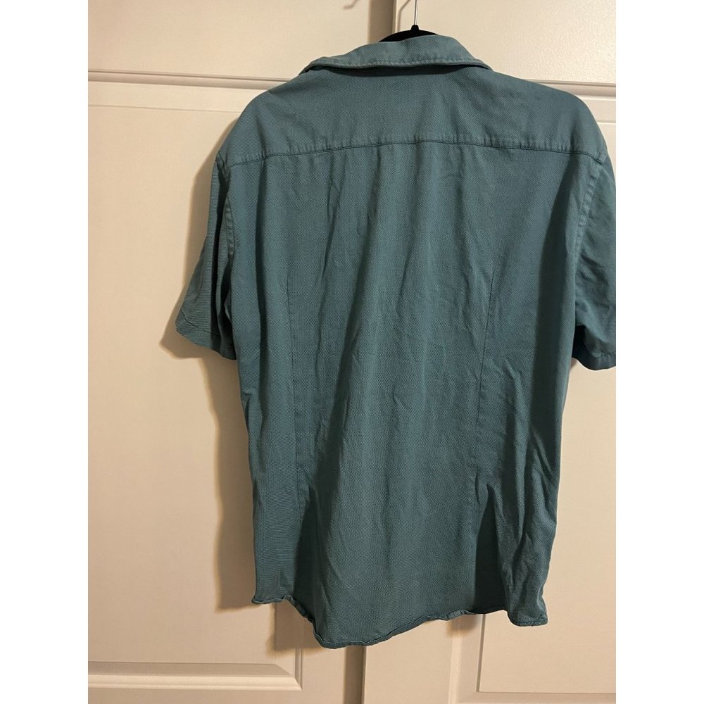 Hugo Boss Short‎ Sleeve Button Up Shirt - Size XL - Picture 4 of 4